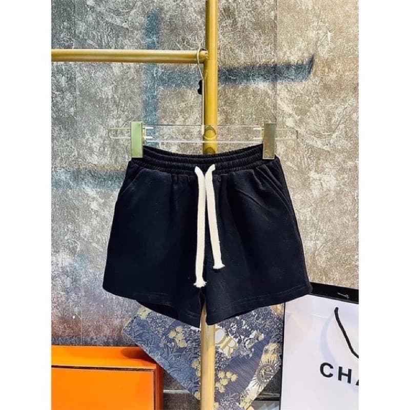 Quần short trơn cho bé trai