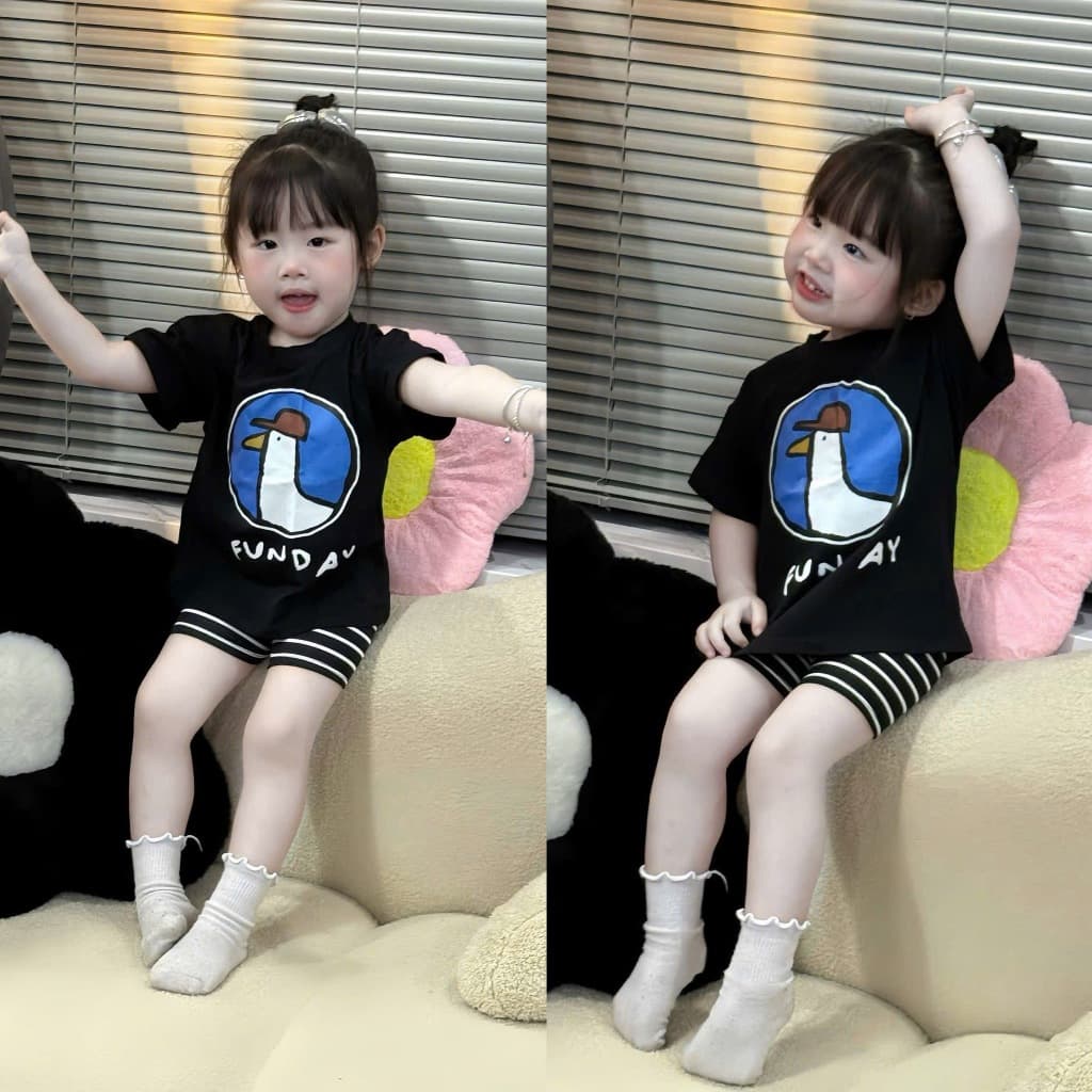 Set áo thun kèm legging kẻ cho bé gái hình vịt funday