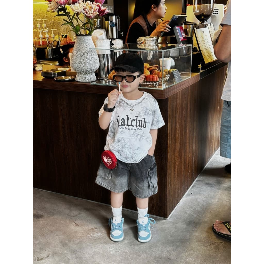 Set áo thun vân loang CATCLUB quần bò đen lửng túi hộp
